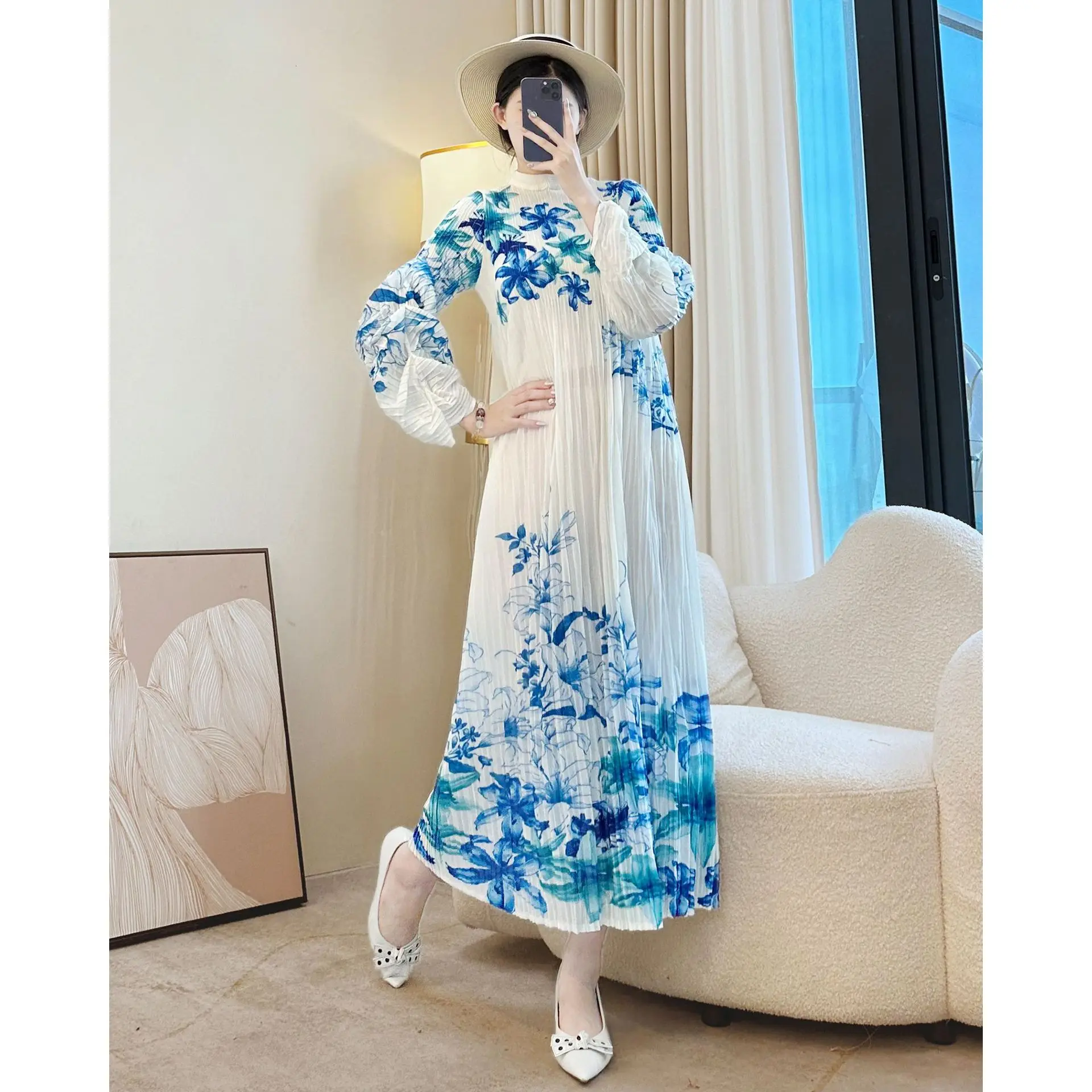 

Wholesale Floral Pleated Maxi Dress Elegant Long Sleeve Casual Beach Women's Dress