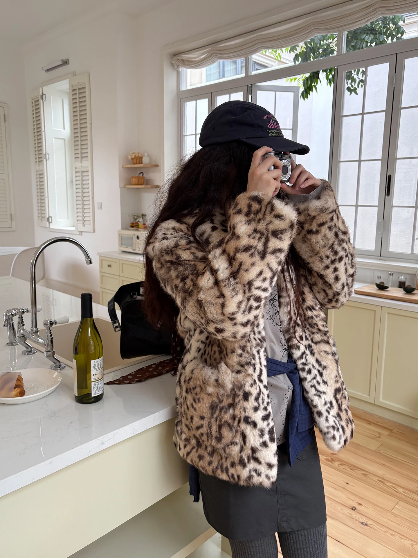 

Пальто женское повседневное North Deer Blogger Ins из кроличьего меха с леопардовым принтом, с отложным воротником, средней длины, удобное, с длинными рукавами