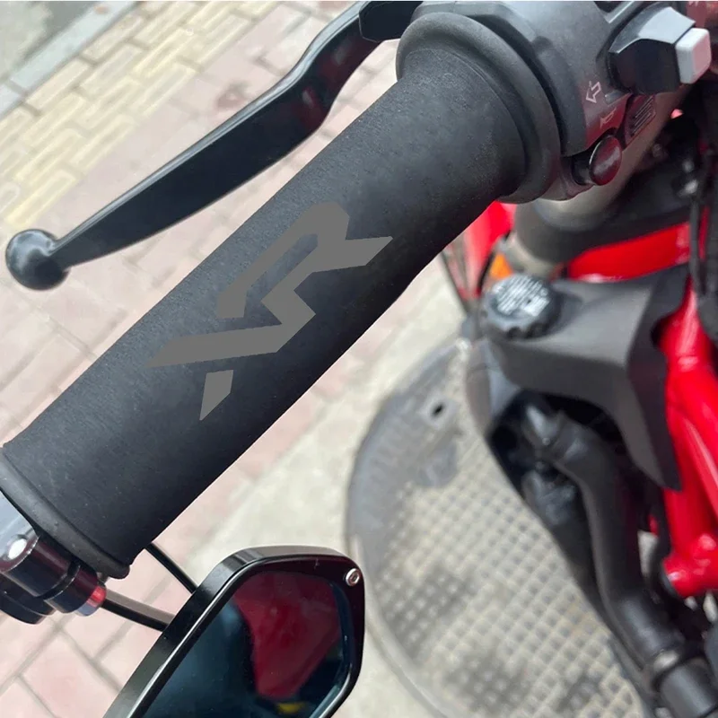 

For Honda XR230MOTARD XR 230 250 400 125 2005-2012 High Quality Motorcycle Accessories No-slip Heat Shrink Handle Grip Cover