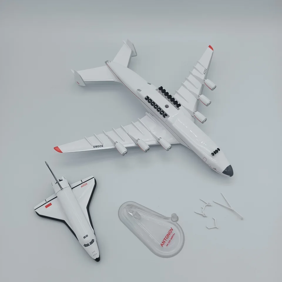 Suapouen Antonov An-225 Mriya Modèle d'avion en alliage métallique à l'échelle 1/400