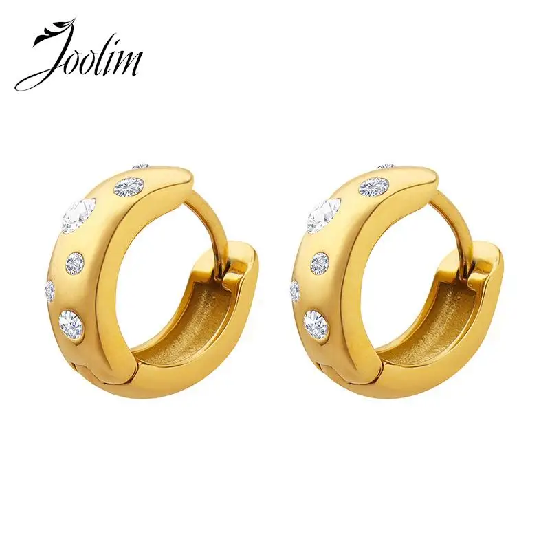 

Joolim Jewelry High End PVD Wholesale Tarnish Free Simple Versatile Inlaid Zircon U-shaped Huggie Stainless Steel Earring