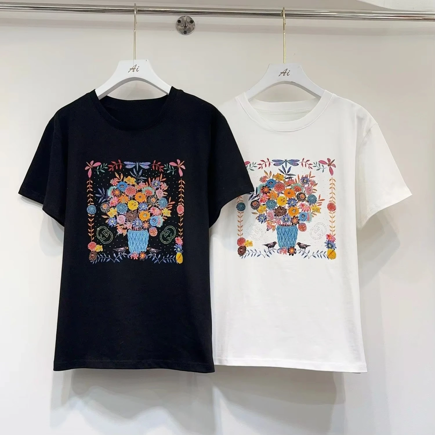 

2025 light luxury summer new American round neck Korean version flower print couple short-sleeved T-shirt top comfortable