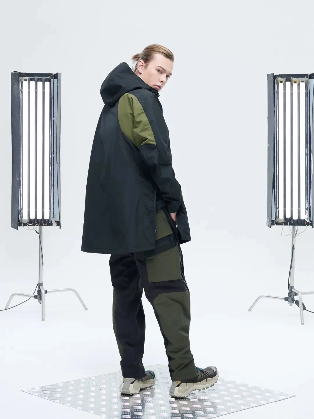 REINDEE LUSION 21FW 0146  OUTDOOR WATERPROOF HARDSHELL JACKET deconstructed splicing techwear Storm Jackets mid-length coat