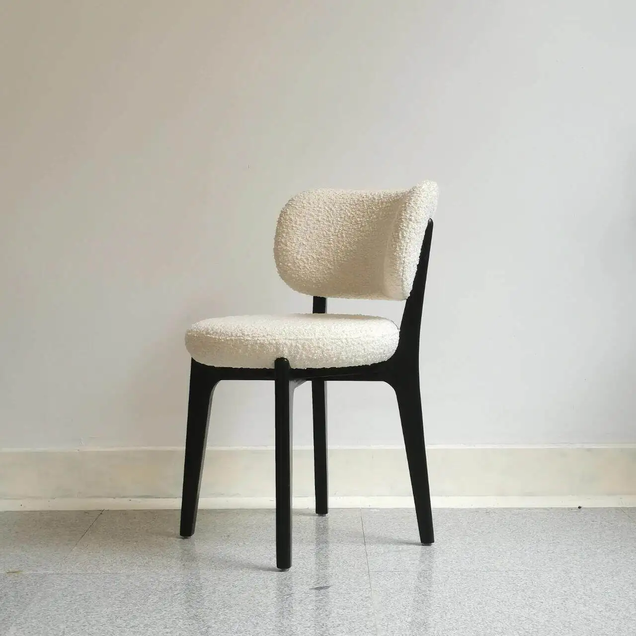 

Mid-century style designer dining solid wood chair, ash wood, home use makeup chair with soft backrest