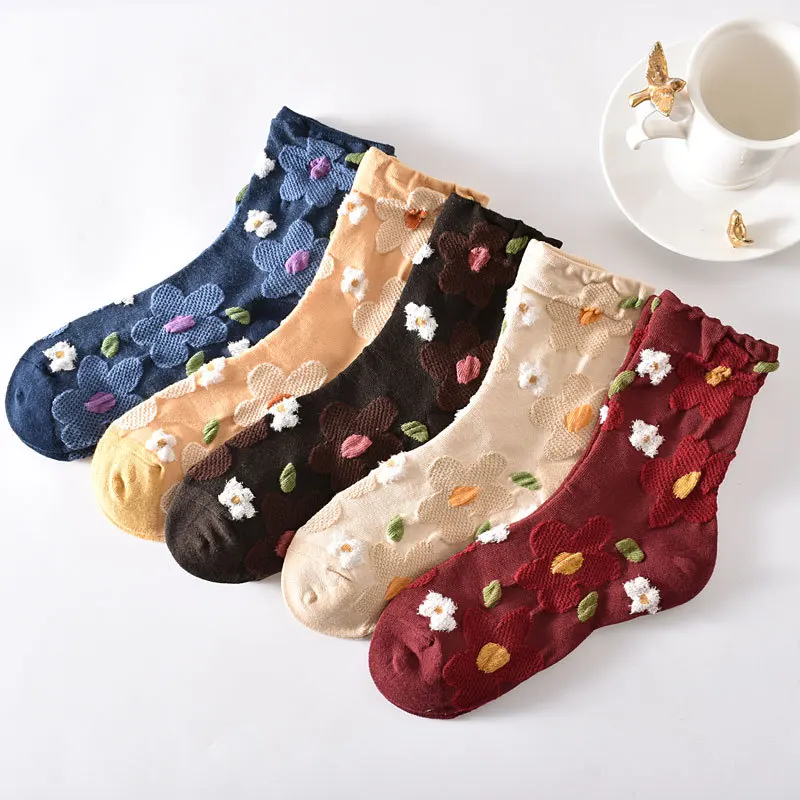 Women's Cotton Socks Middle Socks Three Dimensional Relief Flower Socks Sweat Absorbing Four Seasons Versatile Fashion Elegant