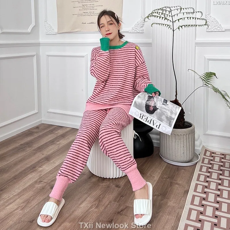 TXii Soft Pajamas Women\'s Autumn and Winter Thickened Warm Internet Celebrant Striped Embroidered Smiling Coral Fleece Home Wear