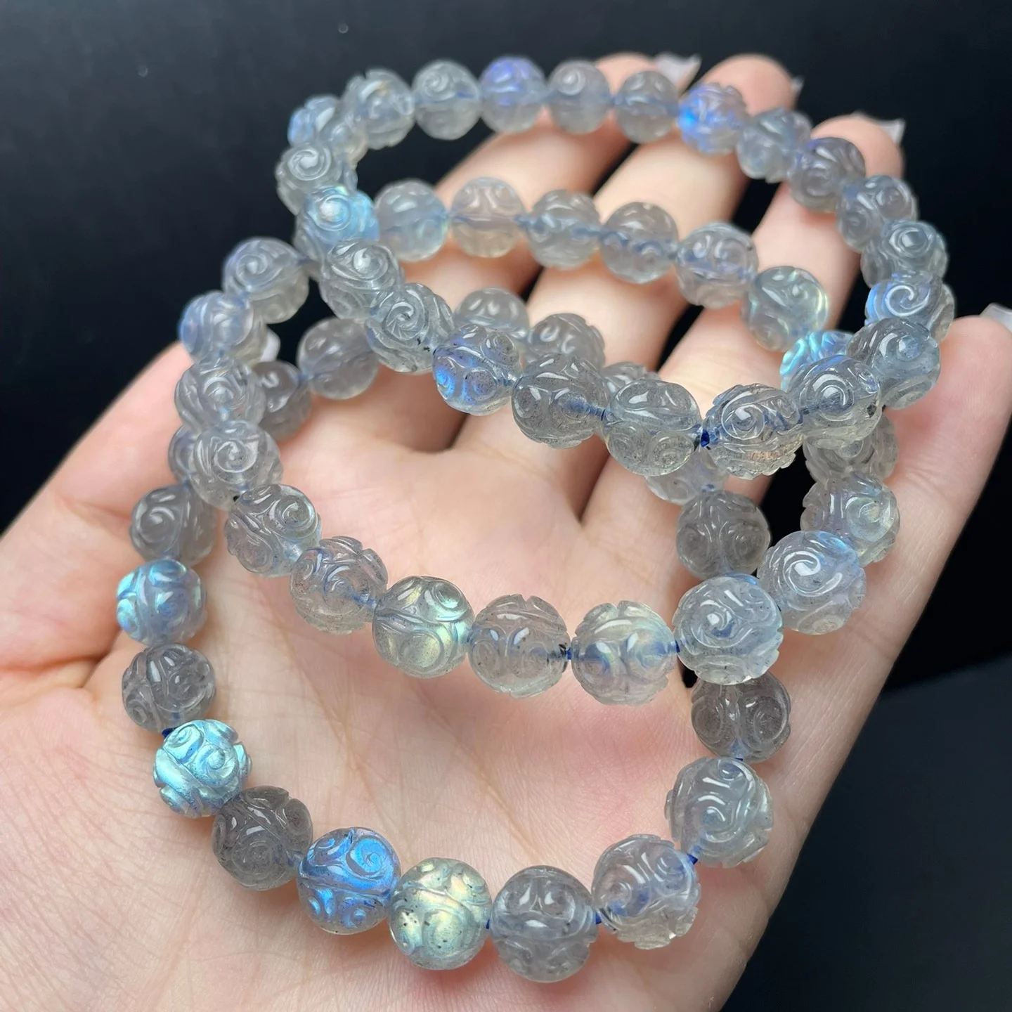 

1Pc Fengbaowu Natural Gray Moonstone Labradorite Bracelet 8-9MM Engrave Fret Pattern Bead Reiki Healing Stone Jewelry Gift Women