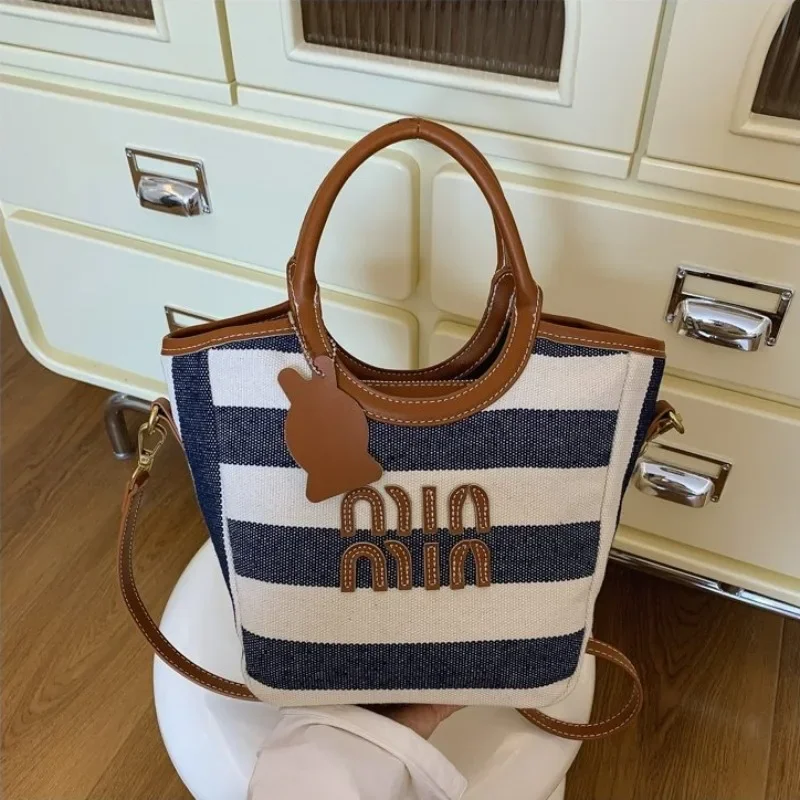 

Luxury Minimalist Elegant Diaper Bag Unique Designer For Women Large Capacity Vintage Leather Shoulder Bag Fashionable Crossbody