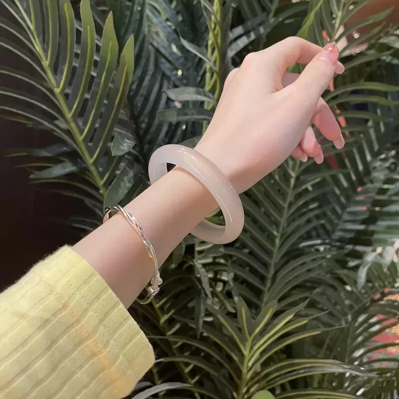 

Браслет из натурального агата для женщин, из высококачественного халцедона, прозрачного как лед, белого цвета, с эффектом стекла.