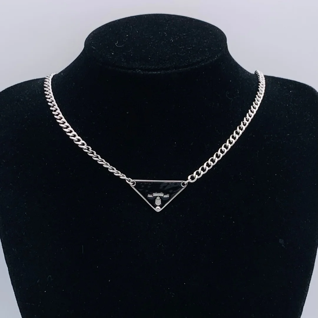 

Новое ожерелье с подвеской в виде сердца-треугольника со стразами, цепочка-кубер, золотистый/серебристый оттенок, модное женское ювелирное украшение, подарок