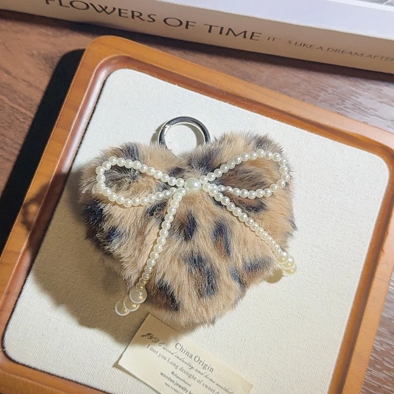 Hot Sale Plush Leopard Print Heart Imitation Pearl Sweet Bow Backpack Pendant Temperament Pendant Keychain Accessories