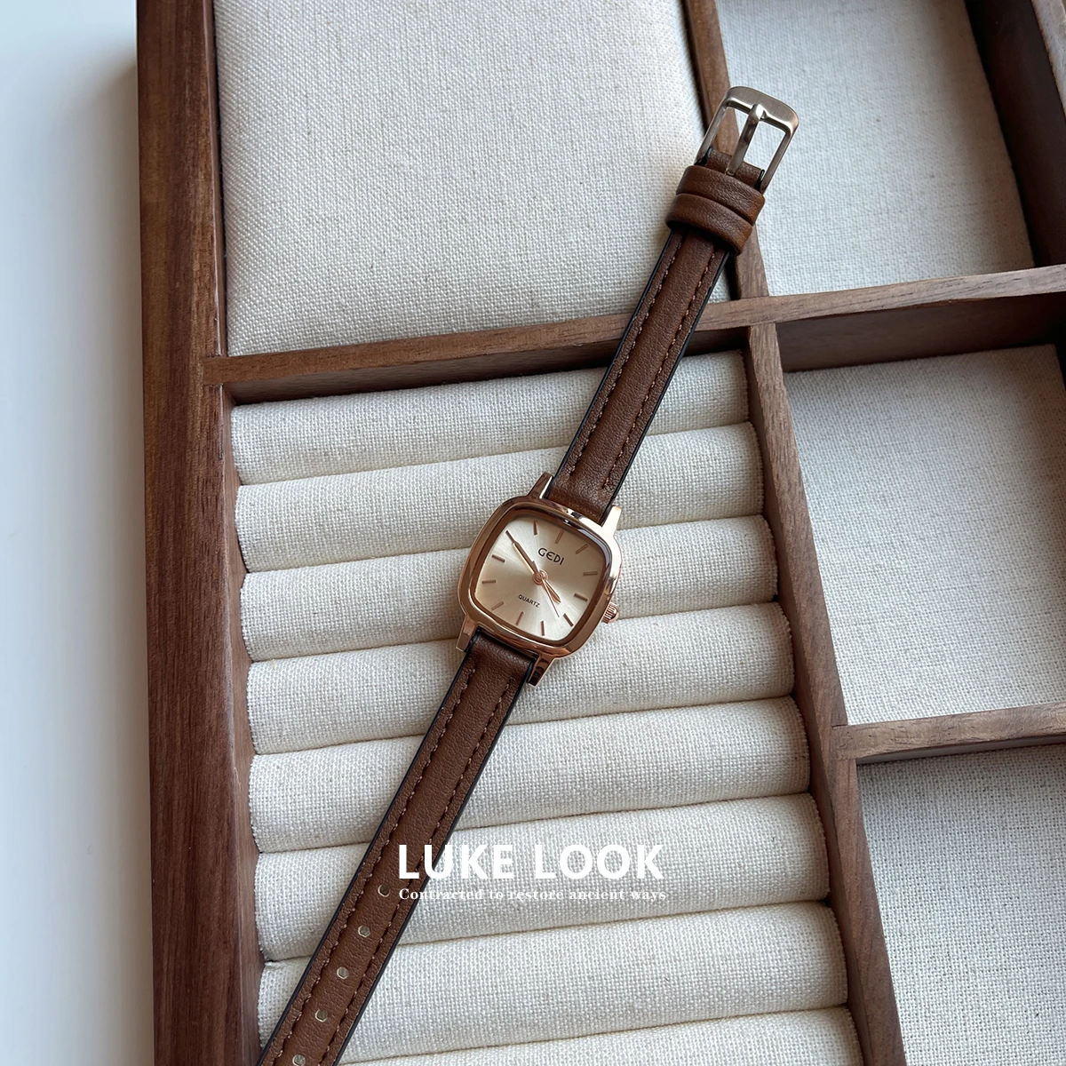 

Exquisite women's wristwatch, a sophisticated and elegant small square-faced watch for students, a unique and stylish timepiece.