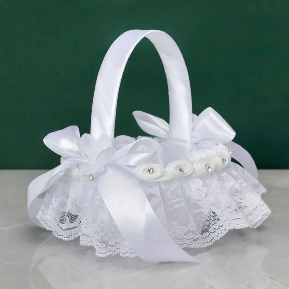 

Ceremony Rhinestone European Style Wedding Flower Basket Romantic White Flower Girl Basket Lace Pearl
