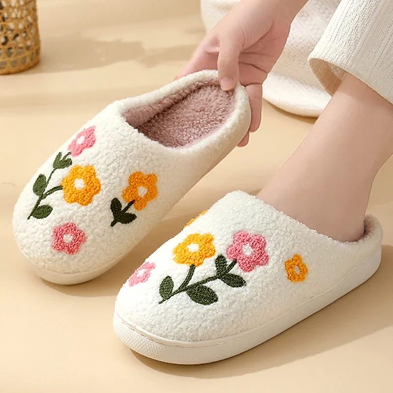 Floral Embroidery Cotton Slippers Women Fashion Flat Heel Round Toe Cotton Slippers Woman Soft Soles Non Slip Home Slides Ladies