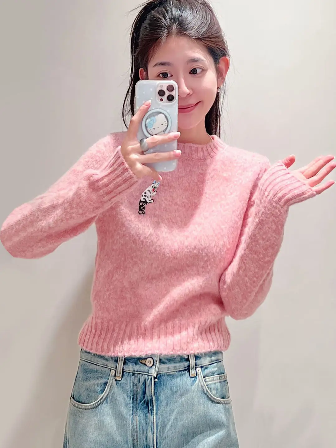 

Pink Cat Print Crew Neck Long Sleeve Knit Sweater for Women – Short, Cute & Cozy Winter Pullover, Youthful & Versatile