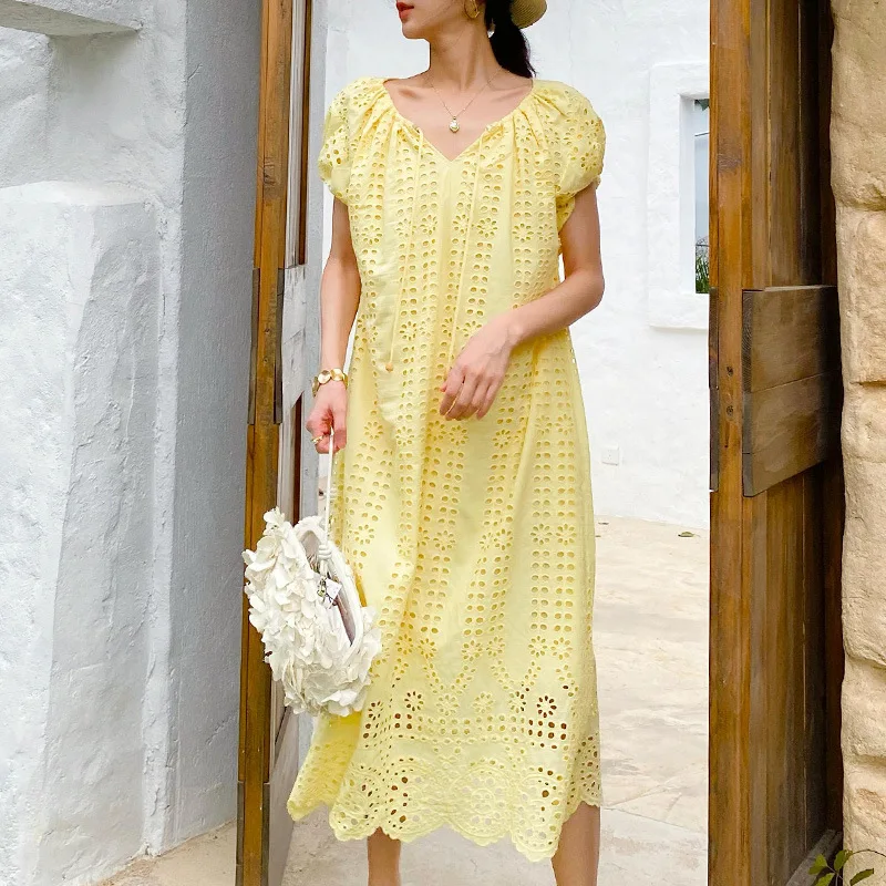 فستان الربيع والصيف للنساء تي شيرت على شاطئ البحر ينفق فساتين الشاطئ للعطلات بضائع أوروبية فضفاضة ومريحة