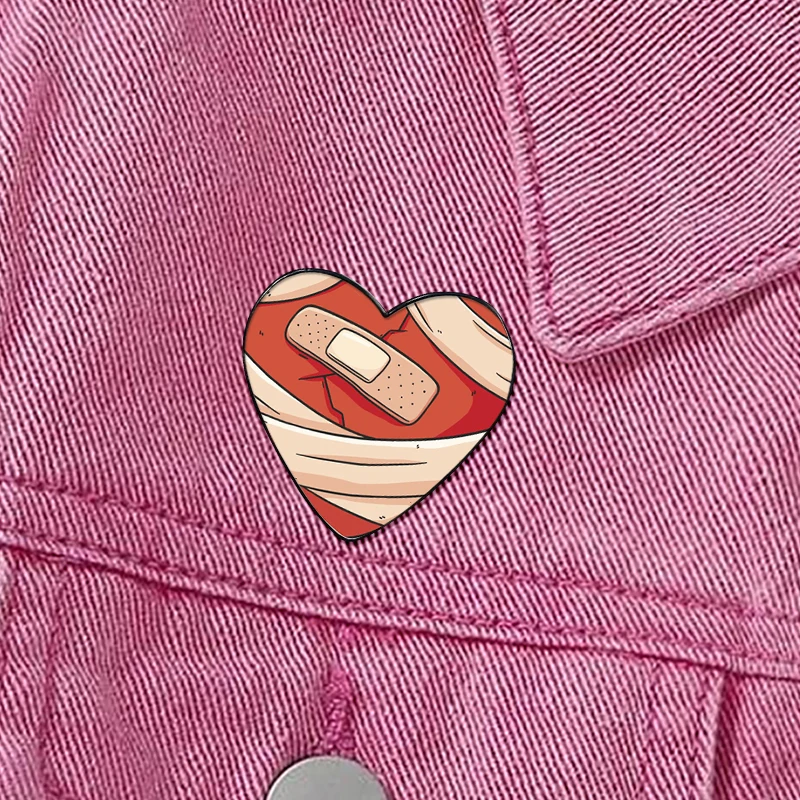 Mending Hear pin Funny Brooches Shirt Lapel Cute Badge Cartoon Jewelry Gift for Lover Girl Friends