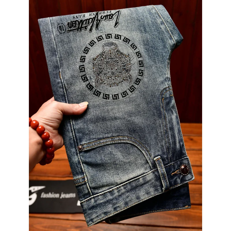 

Мужские джинсы высокого класса с принтом, легкие роскошные трендовые уличные синие эластичные брюки с маленькими штанинами в стиле ретро