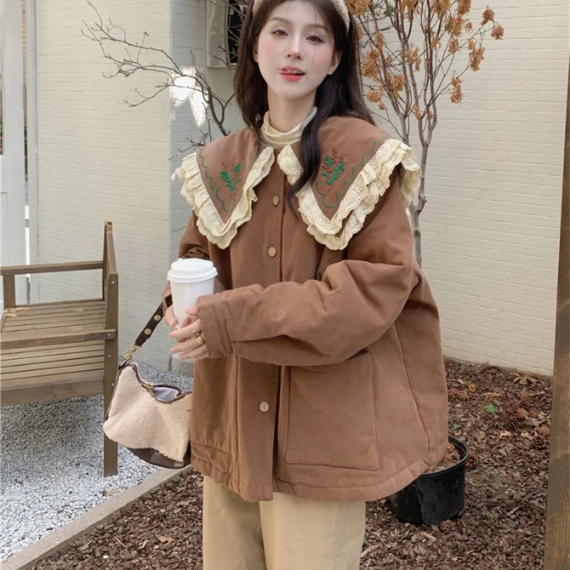 2023 New Women Long Sleeve Loose Large Size Outwear Lace Embroidery Top Mid Length Version Parkas Fashion Comfortable Outcoat