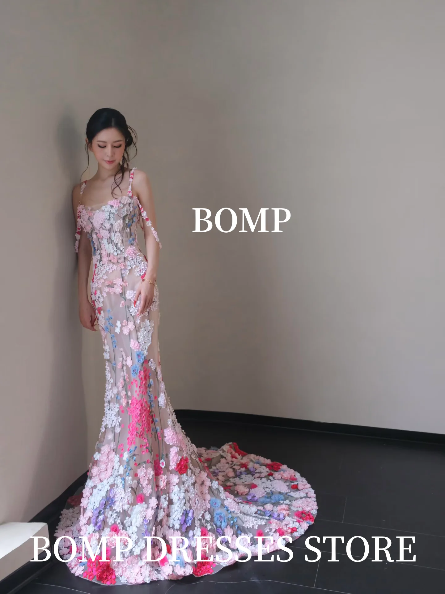 BOMP Abito da sposa principessa con scollo a cuore Bellissimo colore caramella Fiori 3D Corea Servizio fotografico Abito da ricevimento nuziale Personalizzato nnegolare