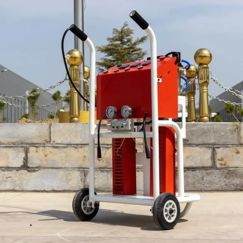 Polyurea and Polyurethane Spray Foam PU Machine 220V 380V for Sale