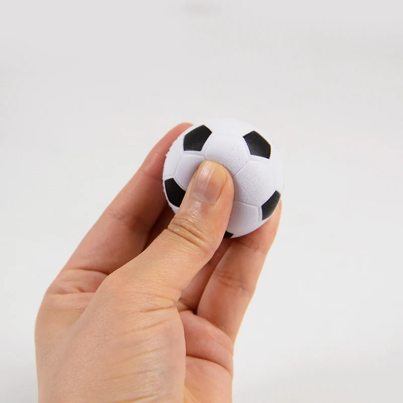 10 Stücke Squeeze Fußball Spielzeug Kinder Sport Thema Geburtstag Party Favors Gummi Fußball Geschenk Kuchen Dekor Goodie Bag Pinata Füllstoff – Detail 6