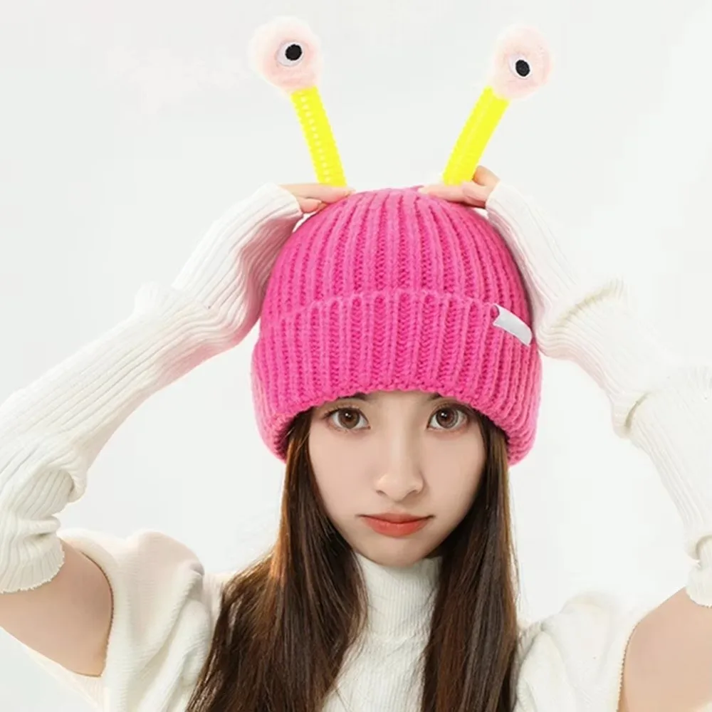 جديد مع عيون محبوك قبعة صغيرة ارتداء مقاومة بلون LED متوهجة قبعة دافئة متماسكة قبعة هدايا عيد الميلاد