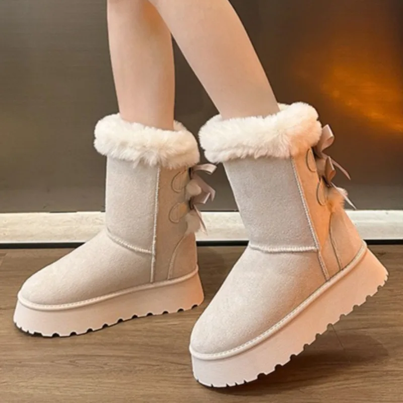 العلامة التجارية مصمم 2025 موضة جديدة بلون الجلد المدبوغ المرأة النعال الشتاء عالية الجودة المنزل الدافئة المرأة أحذية الثلوج بيع