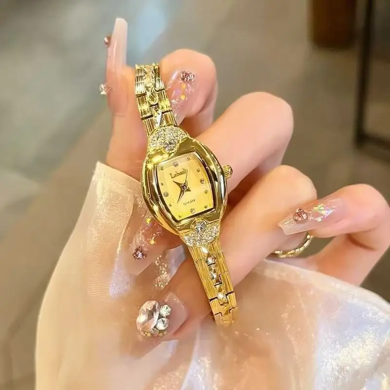 New Women'S Bracelet Watch, Light Luxury Retro Style, Fashionable Quartz Watch, Women'S Gift, High-End Selected Watch.