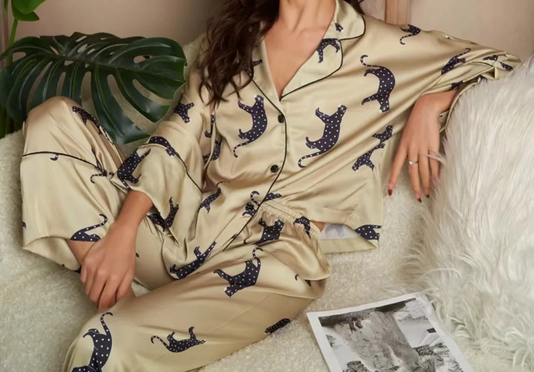 

2024 New Lisacmvpnel Leopard Print Bat Sleeve Ice Silk Women's Pajama Simple Natural Thin Stand Women's Pajama