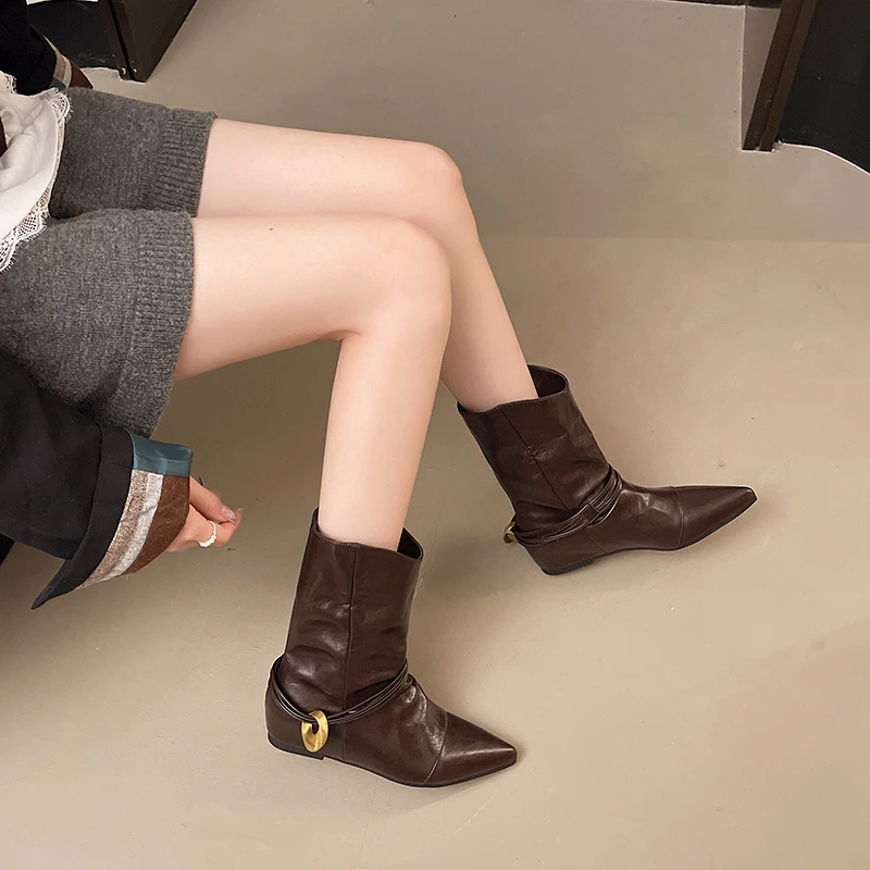 

Thick-soled Pointed-toe Waterproof Platform Fashionable, Versatile, Comfortable, Anti-slip and Breathable Women's Fashion Boots