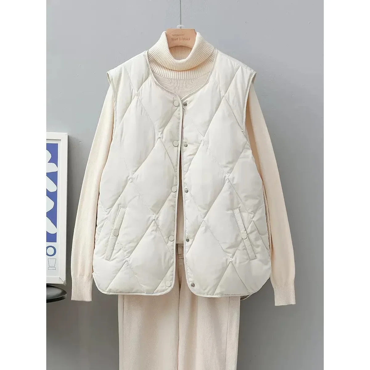 

Summer New Lightweight Round Neck Vest Thin Grid Design Women Polo Collar Inner Wear Casual Style Elastic Fiber Fabric