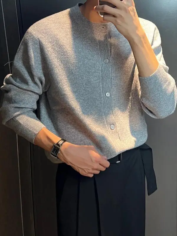 

Осенний модный вязаный кардиган для мужчин в корейском стиле: элегантный, повседневный, из полиэстера, с длинными рукавами