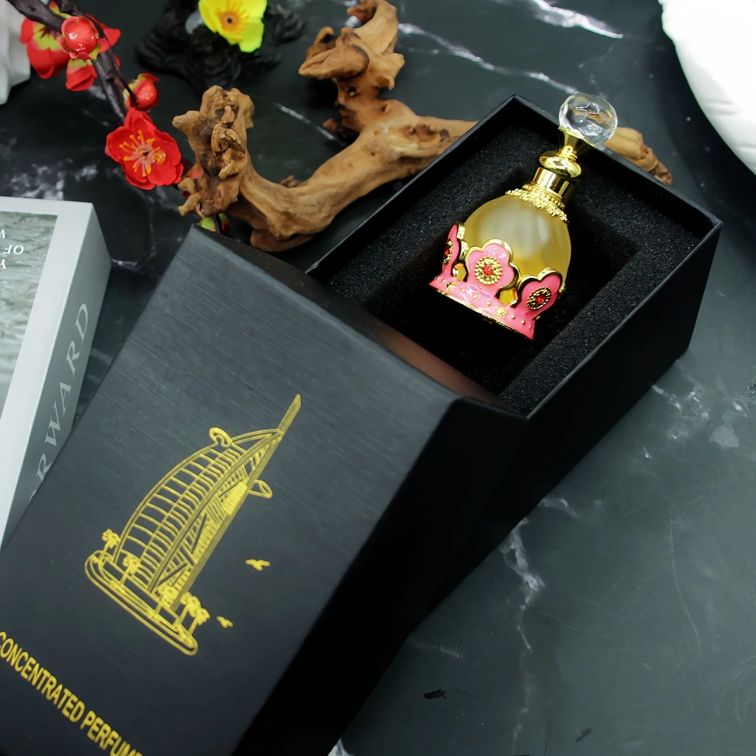 عطر عربي للنساء 15 مل عطر دبي العطري عطر فاخر عطر عربي عطر زيت عطري