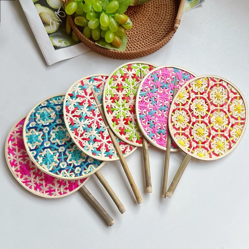 Colorful Handmade Fan Chinese Style Round Shaped Straw Bamboo Weaving Fan Summer Anti-Mosquito Cool Fan Home Decor Gift Crafts