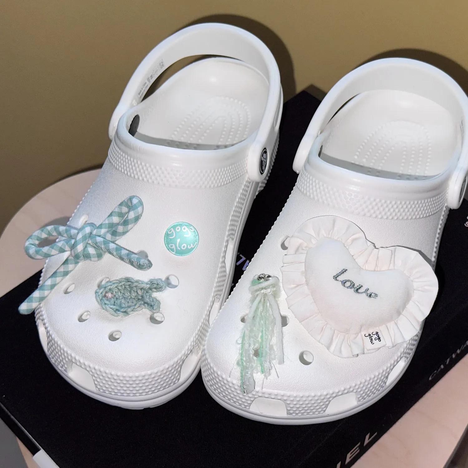 korean-style-shoe-charms-cute-fashion-accessories-fit-for-croxx-clogs-hole-shoes-lovely-ornaments-decoration-for-girls-women