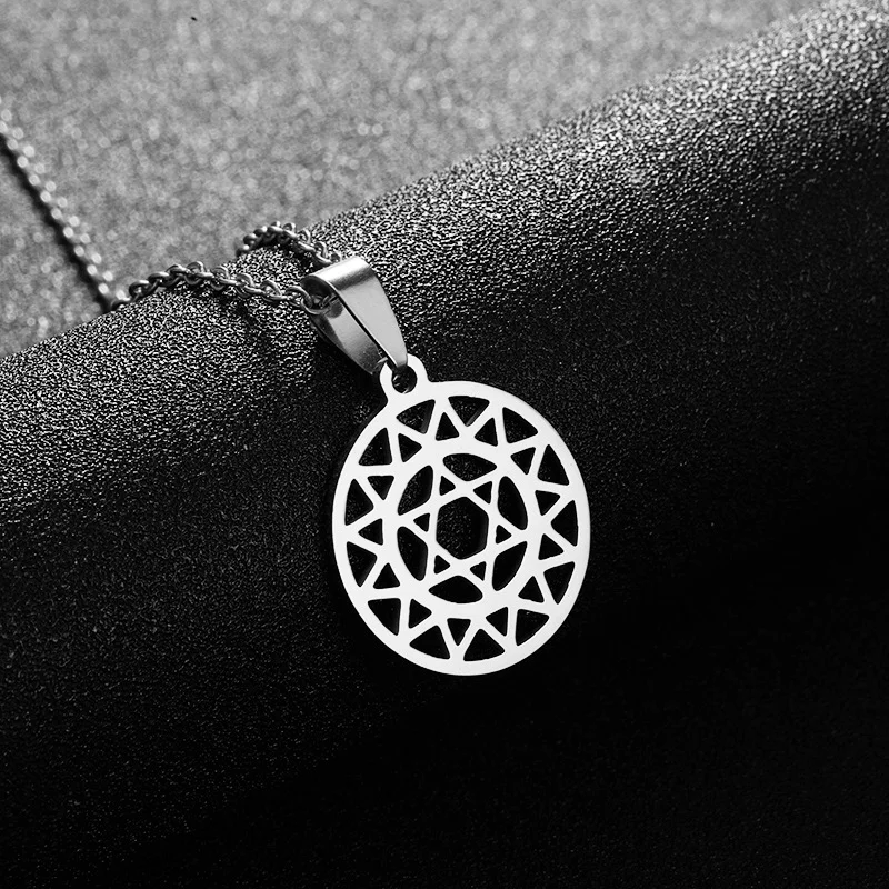 

1Pcs European and American Best-Selling Star of David Pendant Necklace for Men and Women, Stainless Steel Necklace