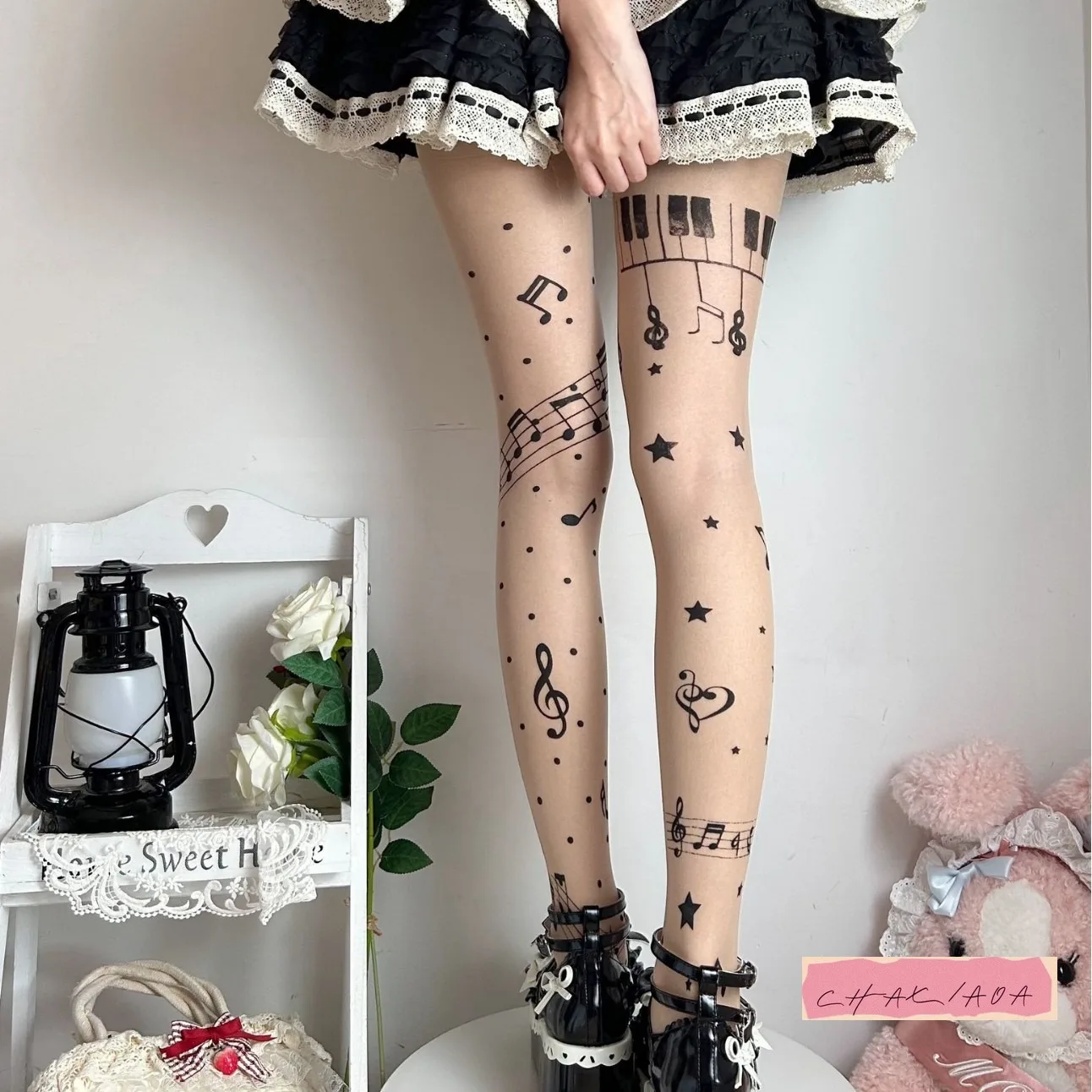 Nicho fresco dulce Retro nota musical encaje calcetines de tubo medio subcultura Y2k milenario Lolita Girlie Jk pantorrilla presión calcetines mujeres