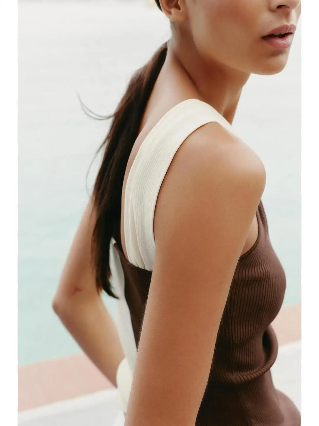 لصق معدني محبوك Ne معلق أعلى المرأة حجم كبير منتظم Sve ألف خط الأوروبي Sle Faion تصميم الخريف الرياح