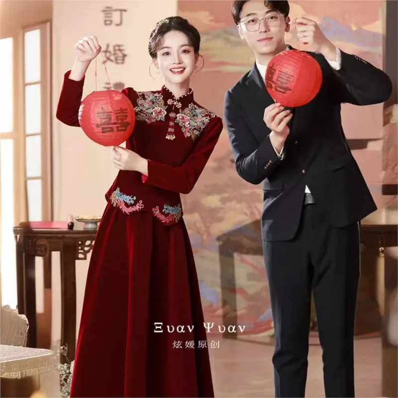 

New Chinese-style cheongsam toasting and appreciation banquet dress velvet long-sleeved clothing