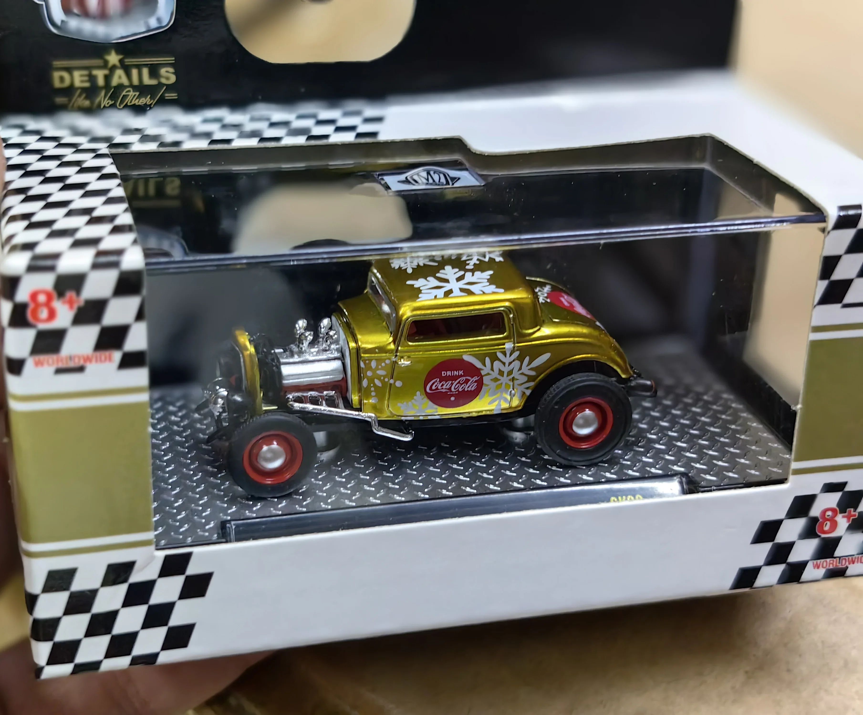 M2 machines 1/64 Ford snowflake golden Die-cast alloy car model collection display child gift