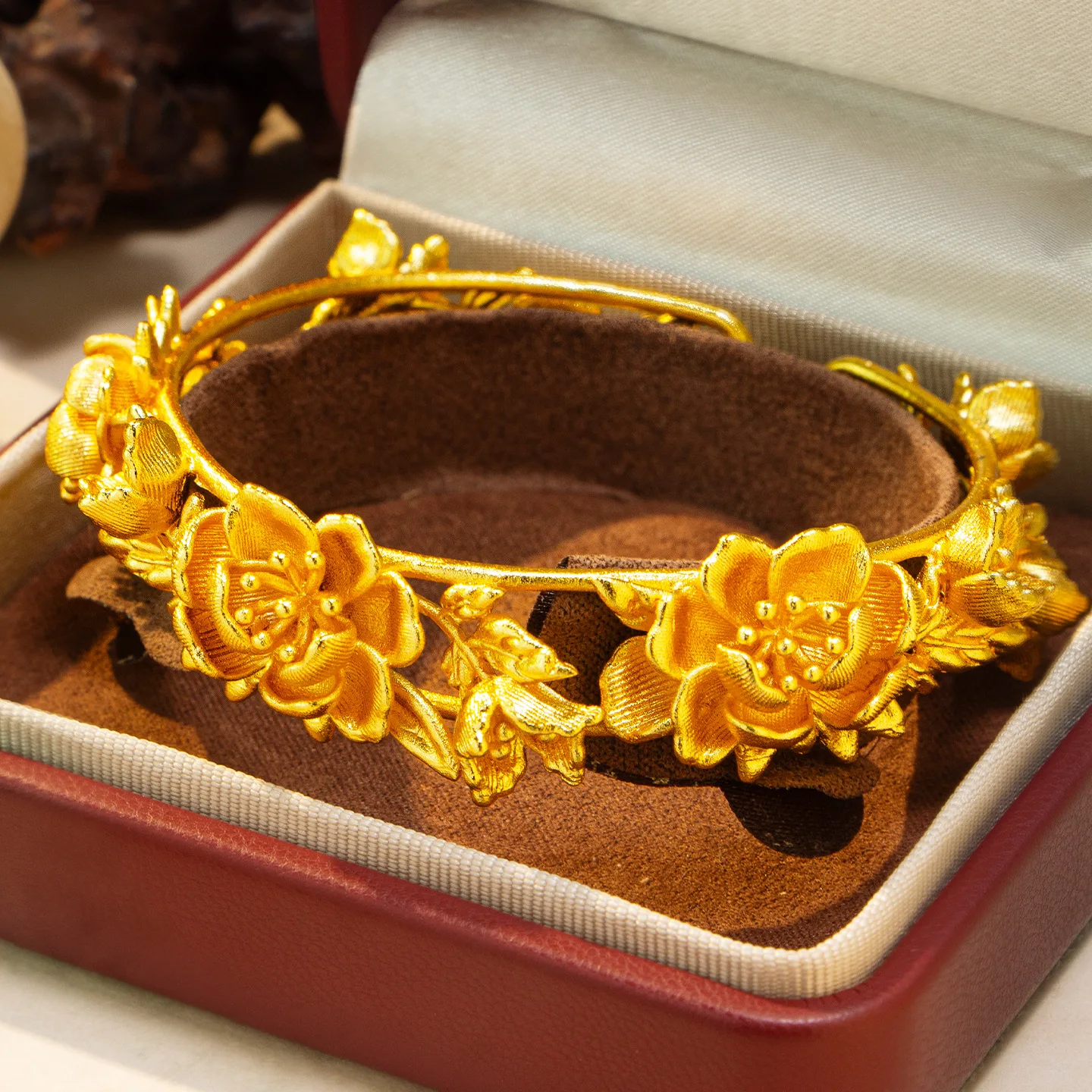 9999 gold hollow three-dimensional splendid peony flower bracelet - high-end floral opening wristband for wholesale