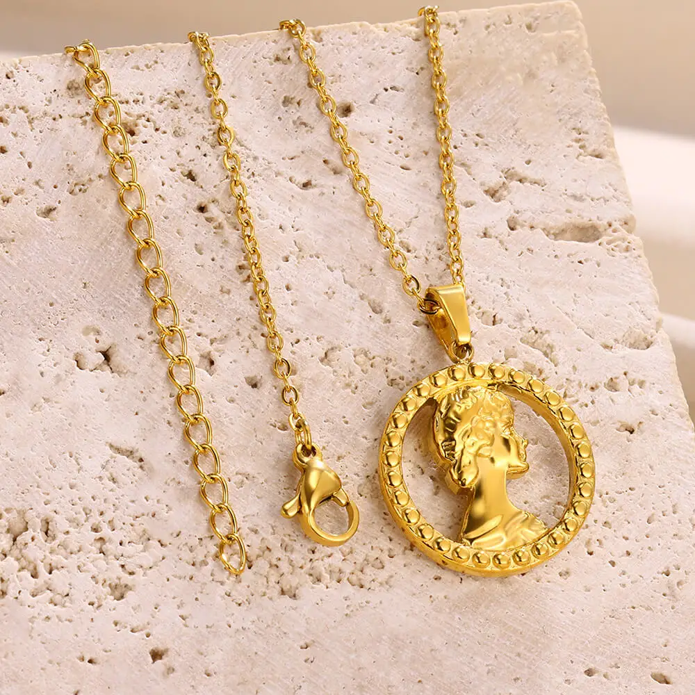 Stainless Steel Portrait Queen Coin Necklace Fashion Gold Color Round Coin Carved Queen Pendant Choker Waterproof Female Jewelry