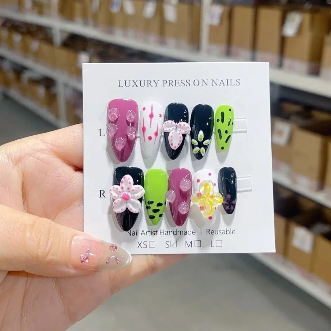 Handgemaakte pers op nagels met verwijderbaar en herbruikbaar ontwerp, hoogwaardige luxe stijl en whitening-effect.nr.D248