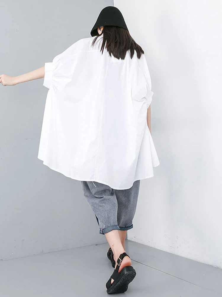 [EAM] Women White Irregular Big Size Blouse New Lapel Half Sleeve Loose Fit Shirt Fashion Tide Spring Autumn 2024 1DD2323