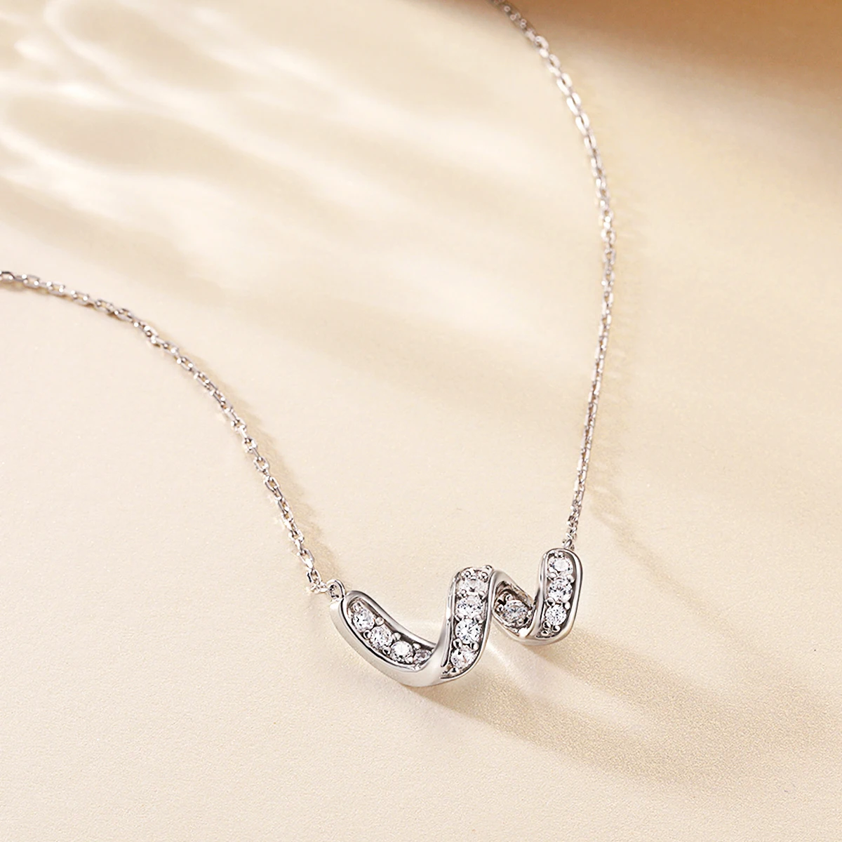 

925 Sterling Silver W-Shaped Twisted Pendant Necklace Diamond Zircon Stones Creative Trendy Fashion Jewelry for Weddings Rhodium