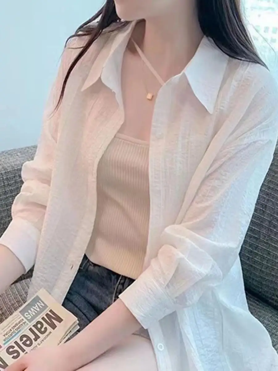 夏の新作ストライプ柄レディースゆったりデザインセンセーショナル少数民族風スノーフレークシャツ薄手シンプル百耳カバーアップ日焼け止め服