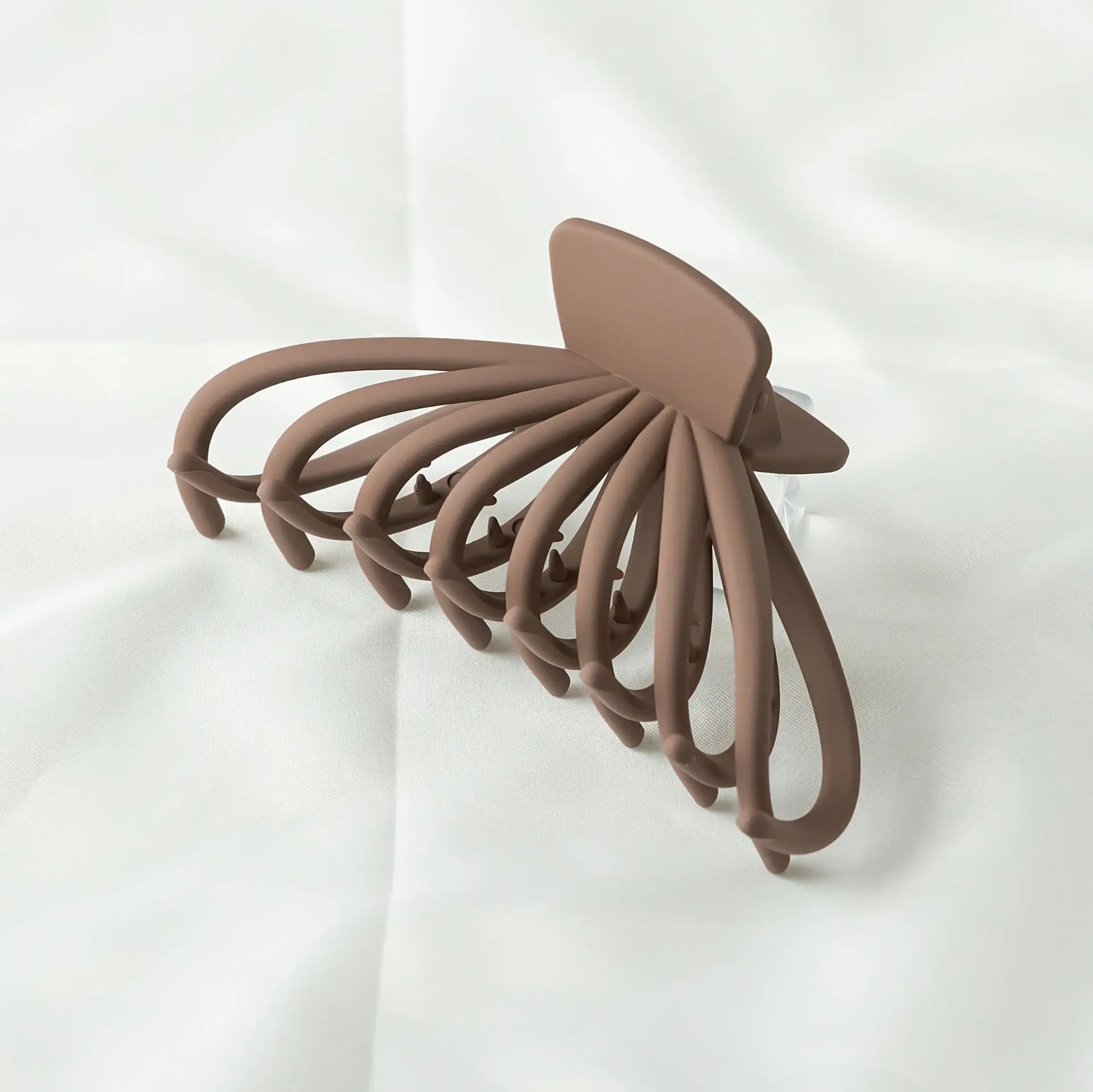 Simple Ladies Hair Claw Shark Claw Plastic Hair Clip Elegant Hair Accessor