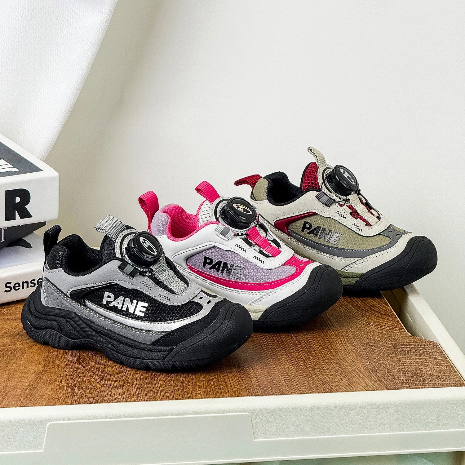 

New Autumn Children's Boys Girls Casual Shoes Fashion Korean Style Color Block Rotating Buckle Kids Toddlers Breathable Sneakers