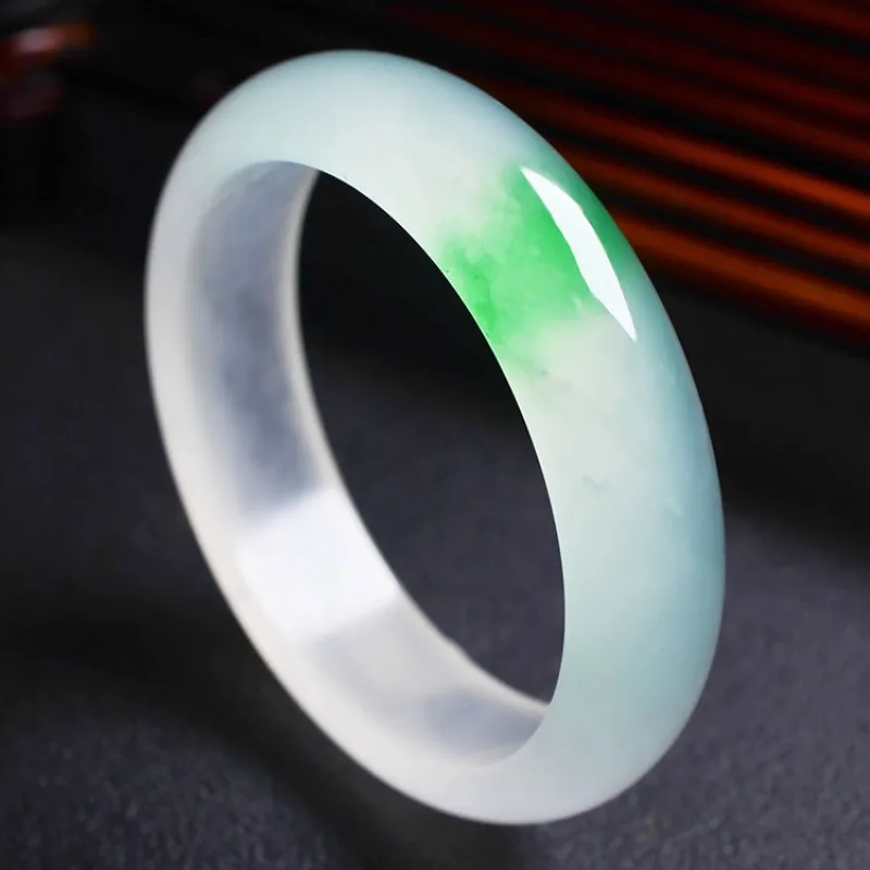 

Ice-permeable Quartzite Floating Green Bracelet, Women's Oil-green Jade Bracelet